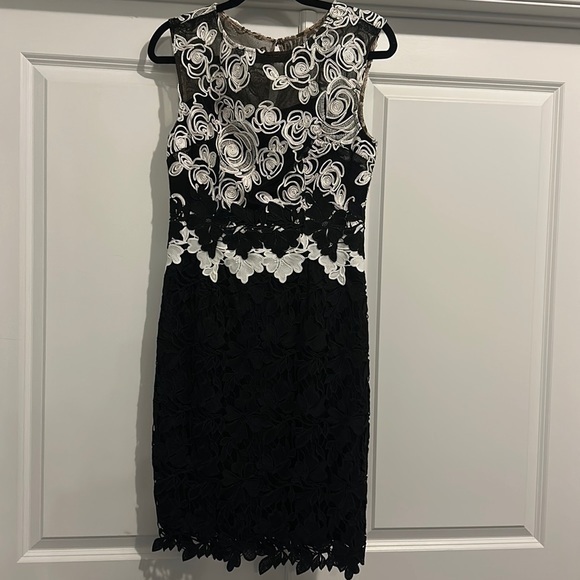 Nwt Kay Unger Black White Lace Dress Size 4